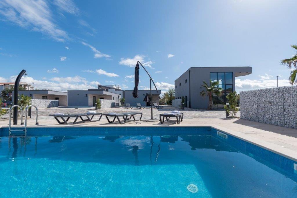 More Exclusive Villas And Spa 비르 외부 사진