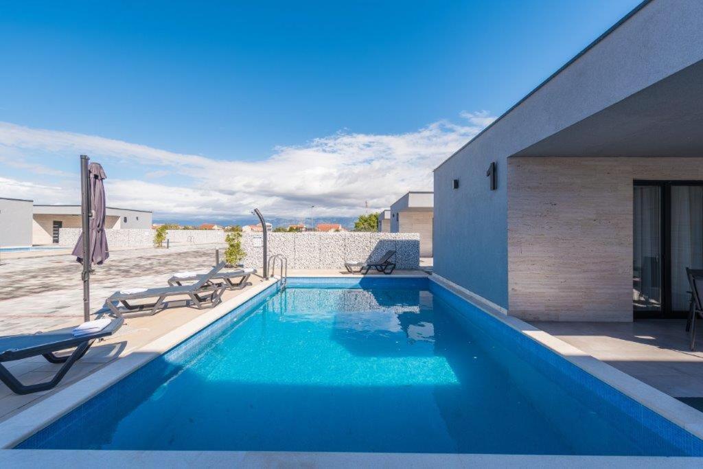More Exclusive Villas And Spa 비르 외부 사진